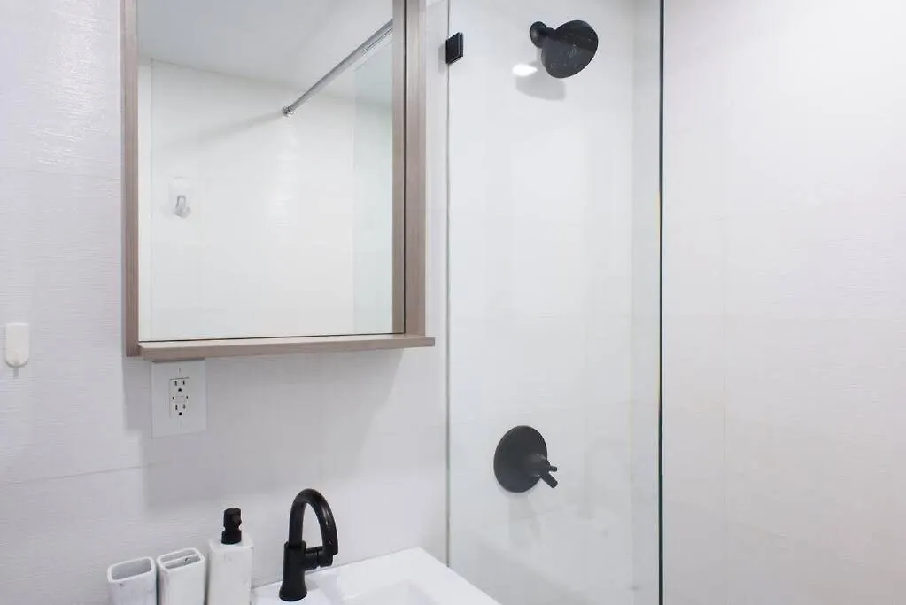 Apartment 69-3D Holiday Charm Prime Lower East Side Brand New 1Br New York United States
