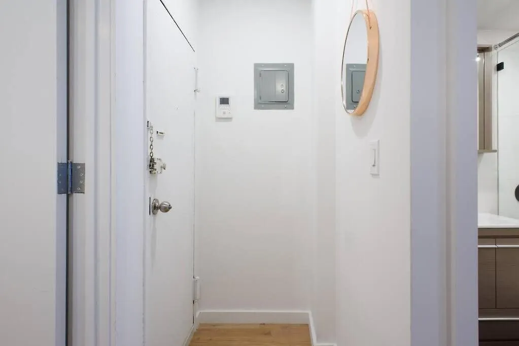 69-3D Holiday Charm Prime Lower East Side Brand New 1Br New York