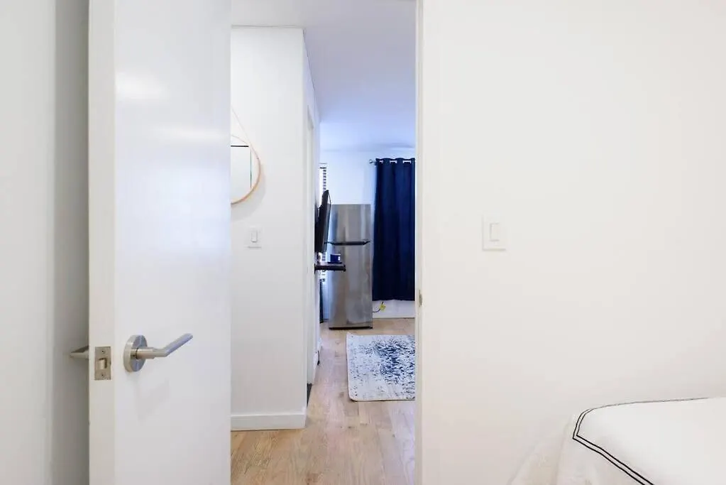 69-3D Holiday Charm Prime Lower East Side Brand New 1Br New York